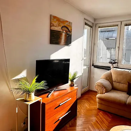 Urbankey Apartment *